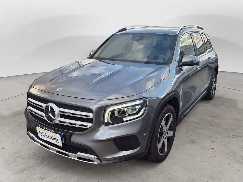 Grigio Usata 2021 Mercedes GLB200 SUV | 33.500 € (Buon prezzo) - Immagine 1/4