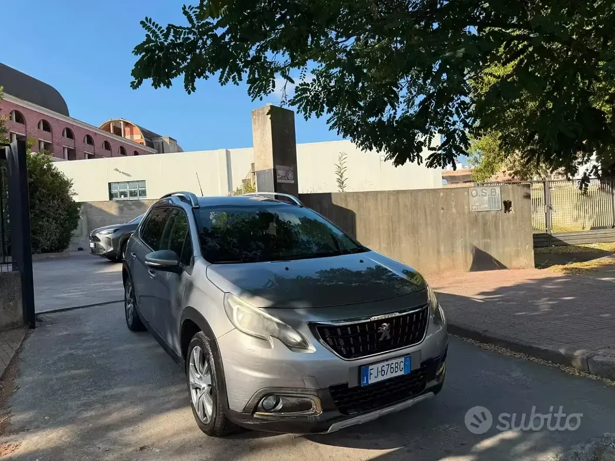 Usata Peugeot 2008 Allure 99 CV (72 kW) 2017 Nero SUV
