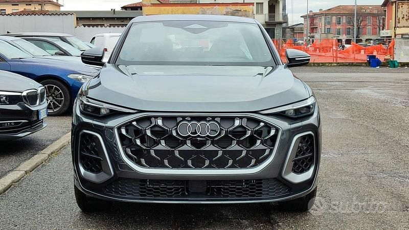 Nuova Audi Q5 Sportback S-Line 204 CV (150 kW) 2025 Grigio SUV
