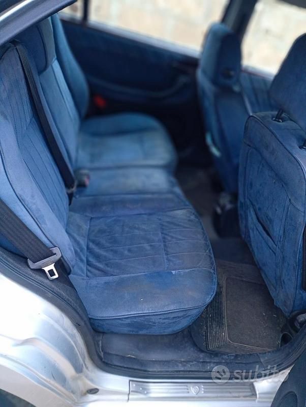 Usata Lancia Lybra 150 CV (110 kW) 2004 Grigio Station wagon