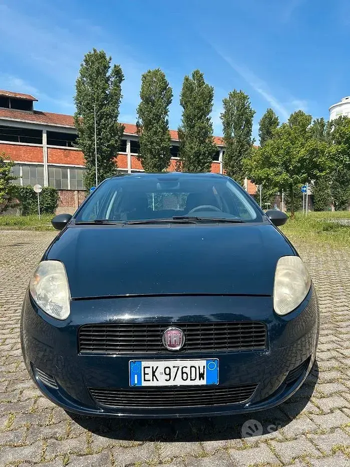 Usata Fiat Punto 69 CV (50 kW) 2011 Nero Utilitaria