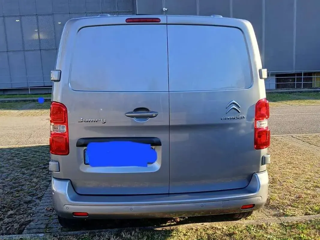 Usata Citroën Jumpy 145 CV (106 kW) 2024 Grigio Monovolume