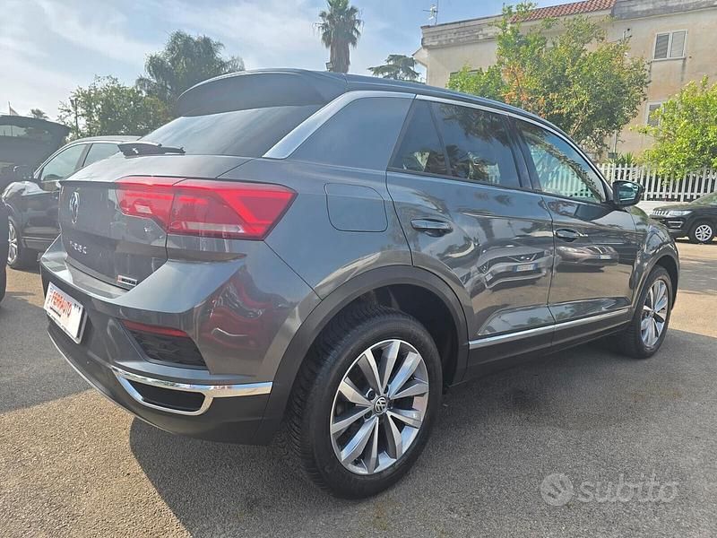 Usata VW T-Roc Style 150 CV (110 kW) 2018 Grigio SUV