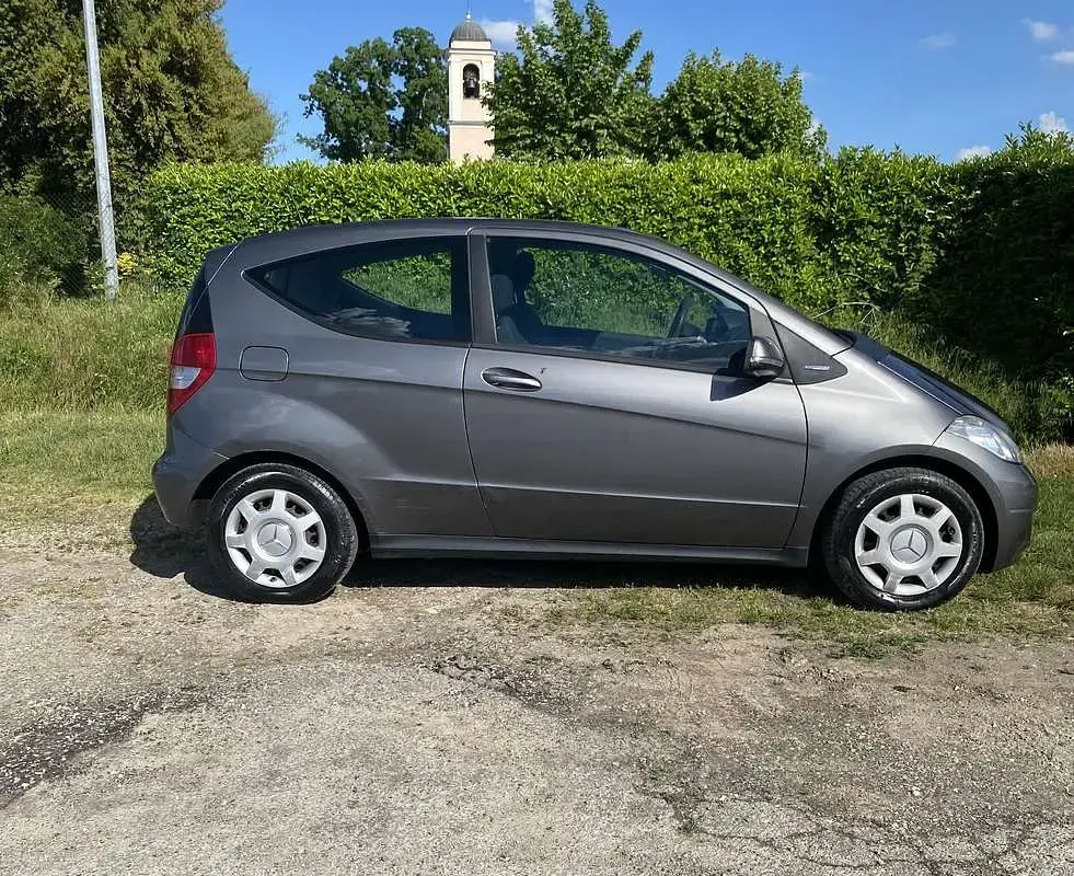 Usata Mercedes A150 Elegance 95 CV (69 kW) 2010 Grigio Coupé