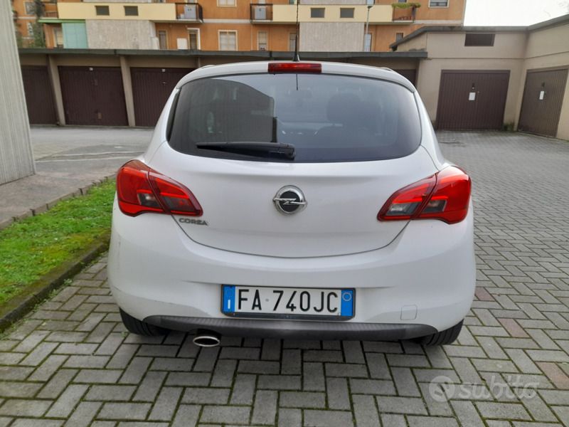 Usata Opel Corsa 70 CV (51 kW) 2015 Bianco Coupé