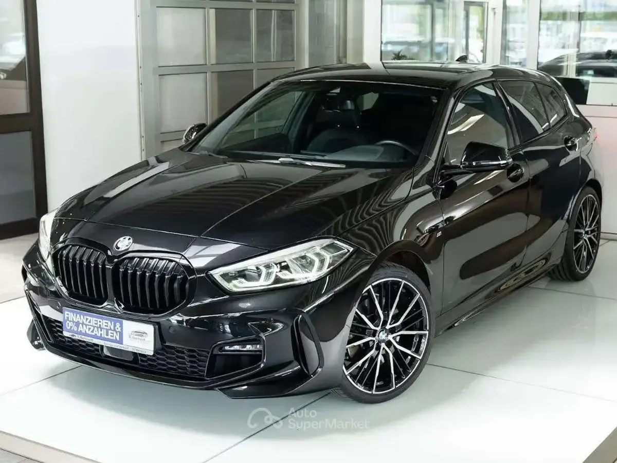 Usata BMW 120 Shadowline 178 CV (130 kW) 2023 Nero Utilitaria