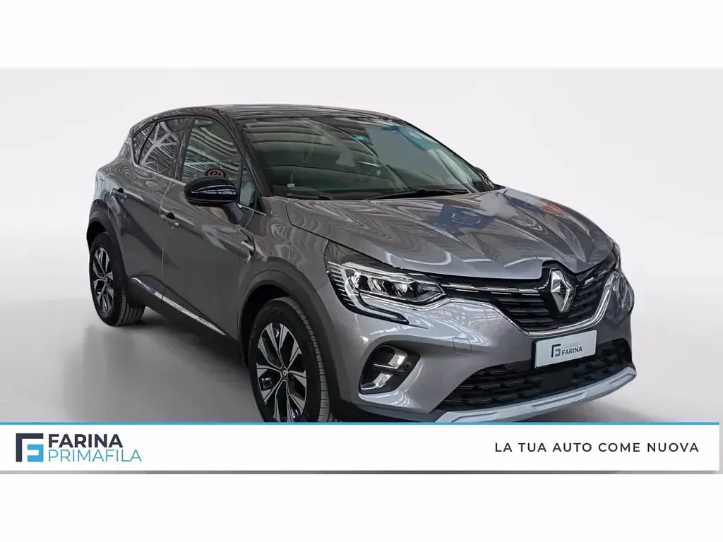 Usata Renault Captur Techno 101 CV (74 kW) 2024 Grigio scuro /tetto nero SUV