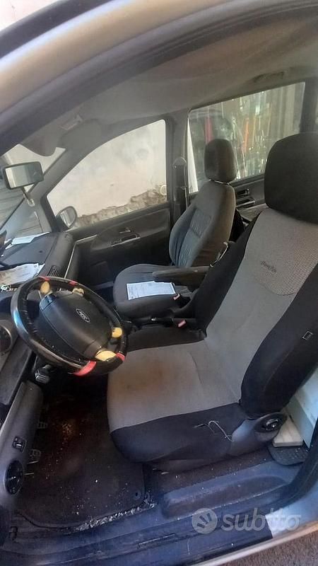 Usata Ford Galaxy 2002 Grigio Monovolume