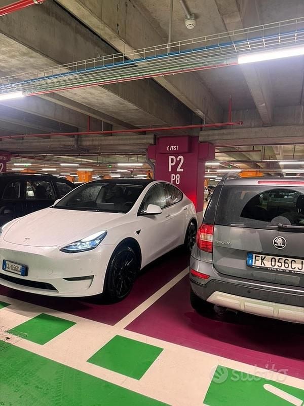 Usata Tesla Model Y 250 kW (340 CV) 2021 Bianco SUV