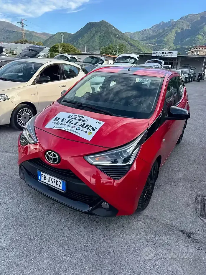 Brugt Toyota Aygo X-play 72 HK (52 kW) 2018 Rød Hatchback