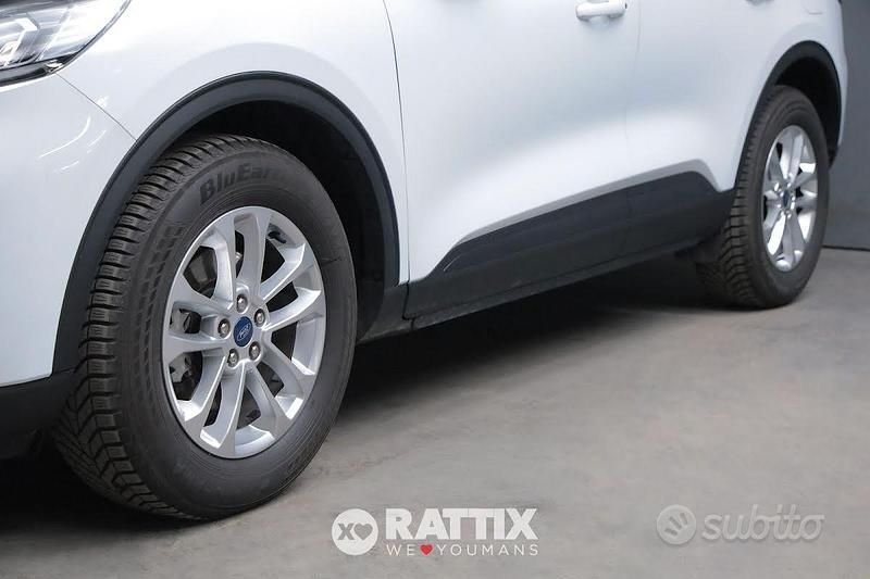 Usata Ford Kuga Business Edition 120 CV (88 kW) 2022 Frozen white SUV
