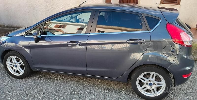 Usata Ford Fiesta Titanium 75 CV (55 kW) 2013 Utilitaria