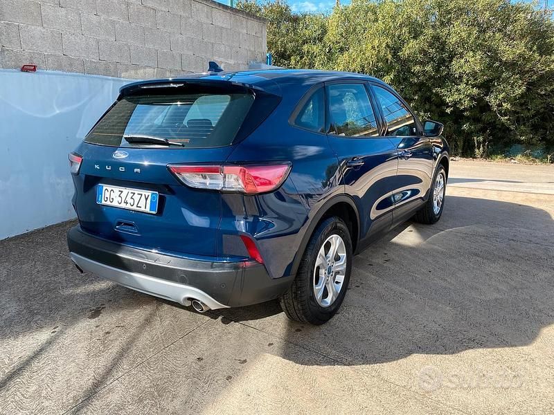 Usata Ford Kuga Titanium 120 CV (88 kW) 2021 Blu SUV
