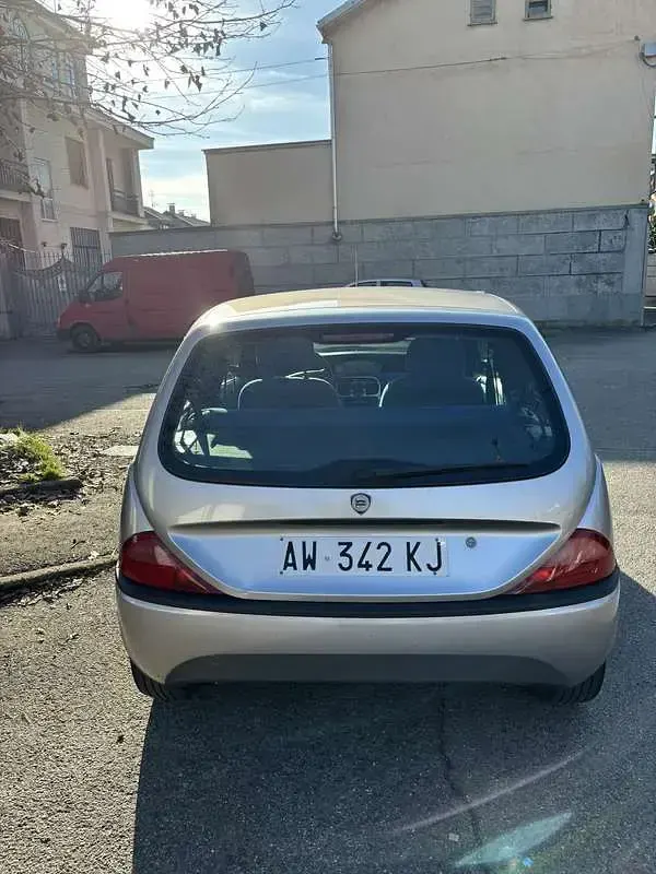 Usata Lancia Ypsilon 54 CV (39 kW) 1998 Utilitaria