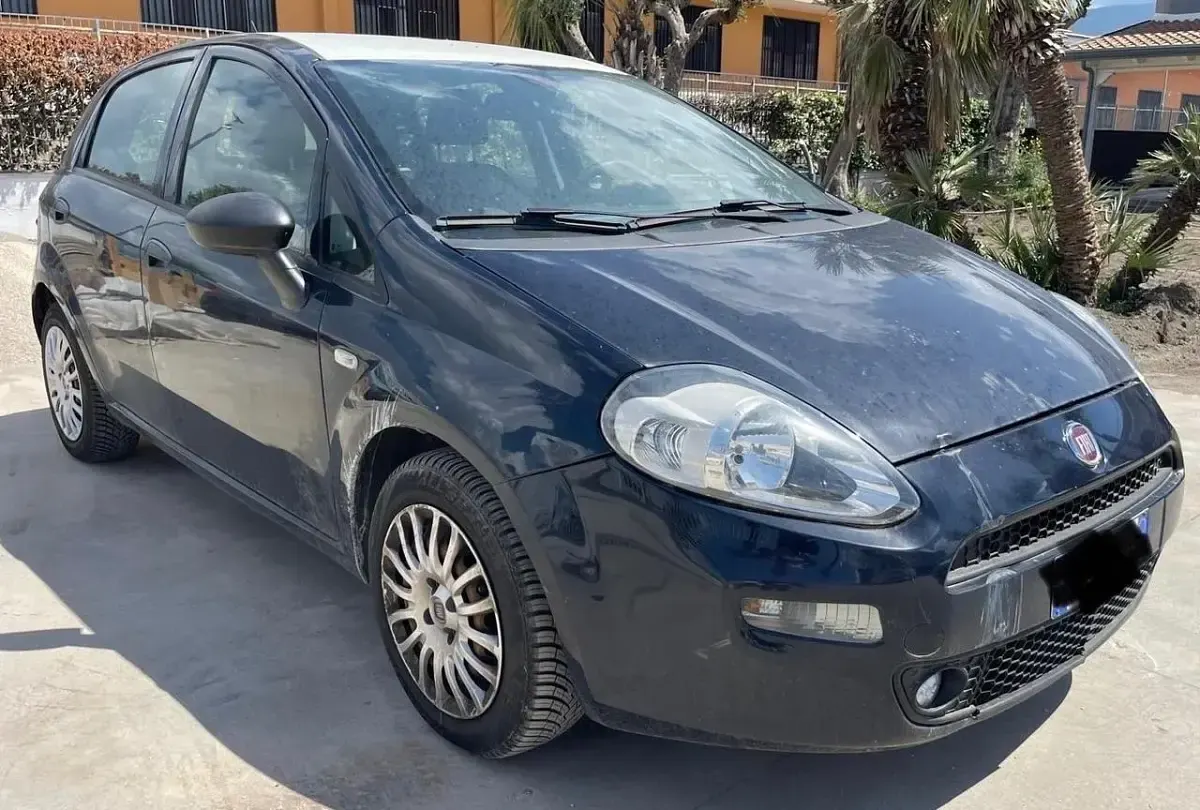 Usata Fiat Punto Street 95 CV (69 kW) 2018 Blu Utilitaria