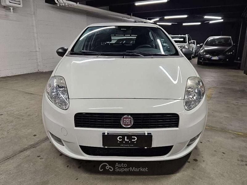 Usata Fiat Grande Punto 75 CV (55 kW) 2010 Bianco Utilitaria