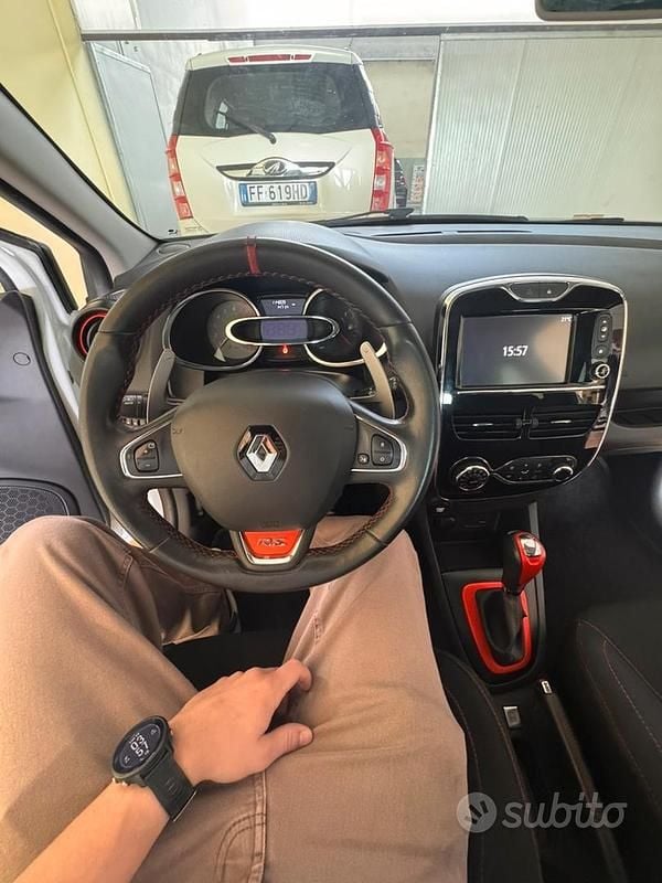 Usata Renault Clio R.S. R.S. 200 CV (147 kW) 2014 Bianco Utilitaria