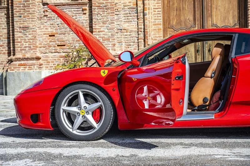 Usata Ferrari 360 400 CV (294 kW) 2004 Rosso Coupé