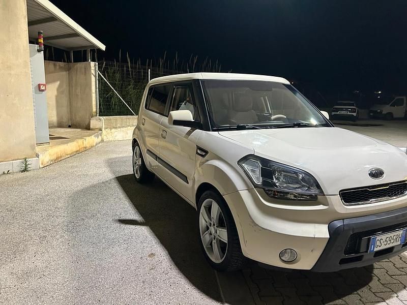 Usata Kia Soul 118 CV (86 kW) 2009 Bianco SUV