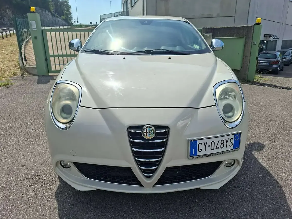 Usata Alfa Romeo MiTo 95 CV (69 kW) 2011 Bianco Utilitaria