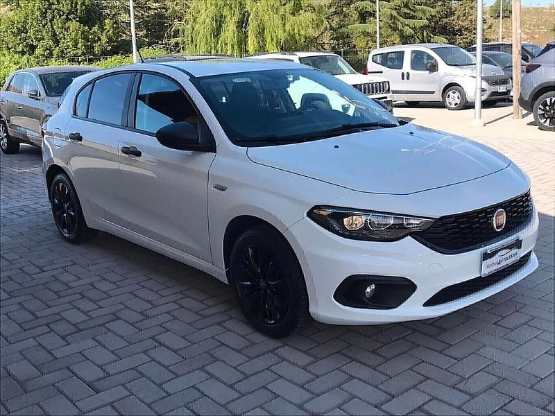 Usata Fiat Tipo Sport 95 CV (69 kW) 2019 Bianco Berlina