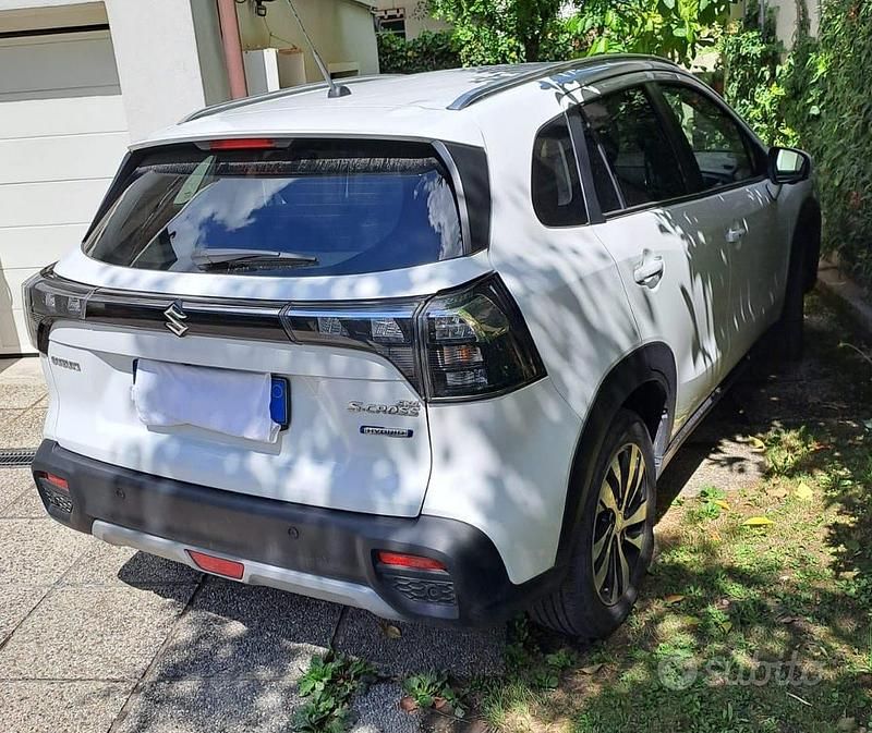 Gebraucht Suzuki SX4 S-Cross 129 PS (94 kW) 2022 Weiß SUV