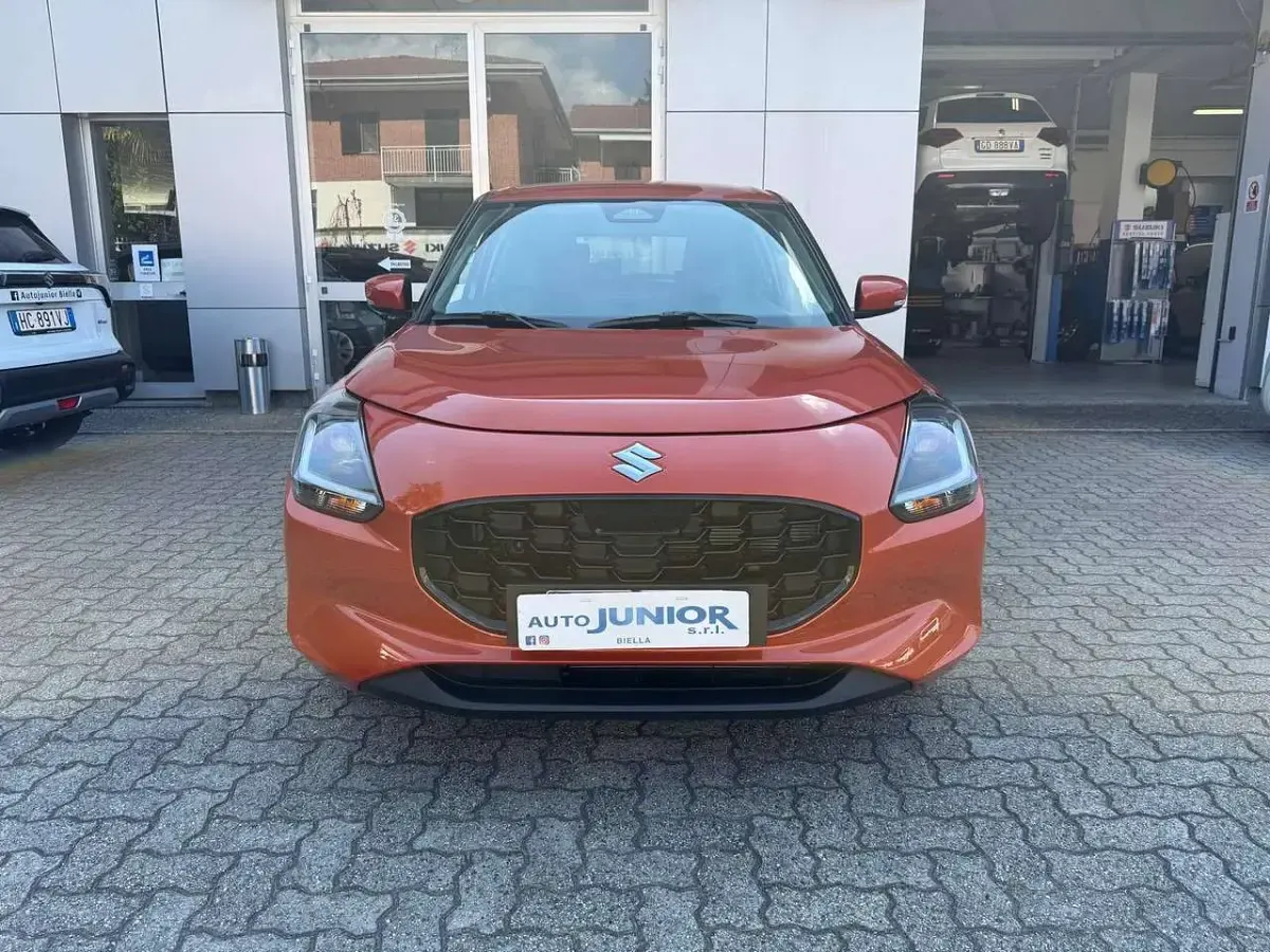 Nuova Suzuki Swift 82 CV (60 kW) 2026 Arancione Utilitaria
