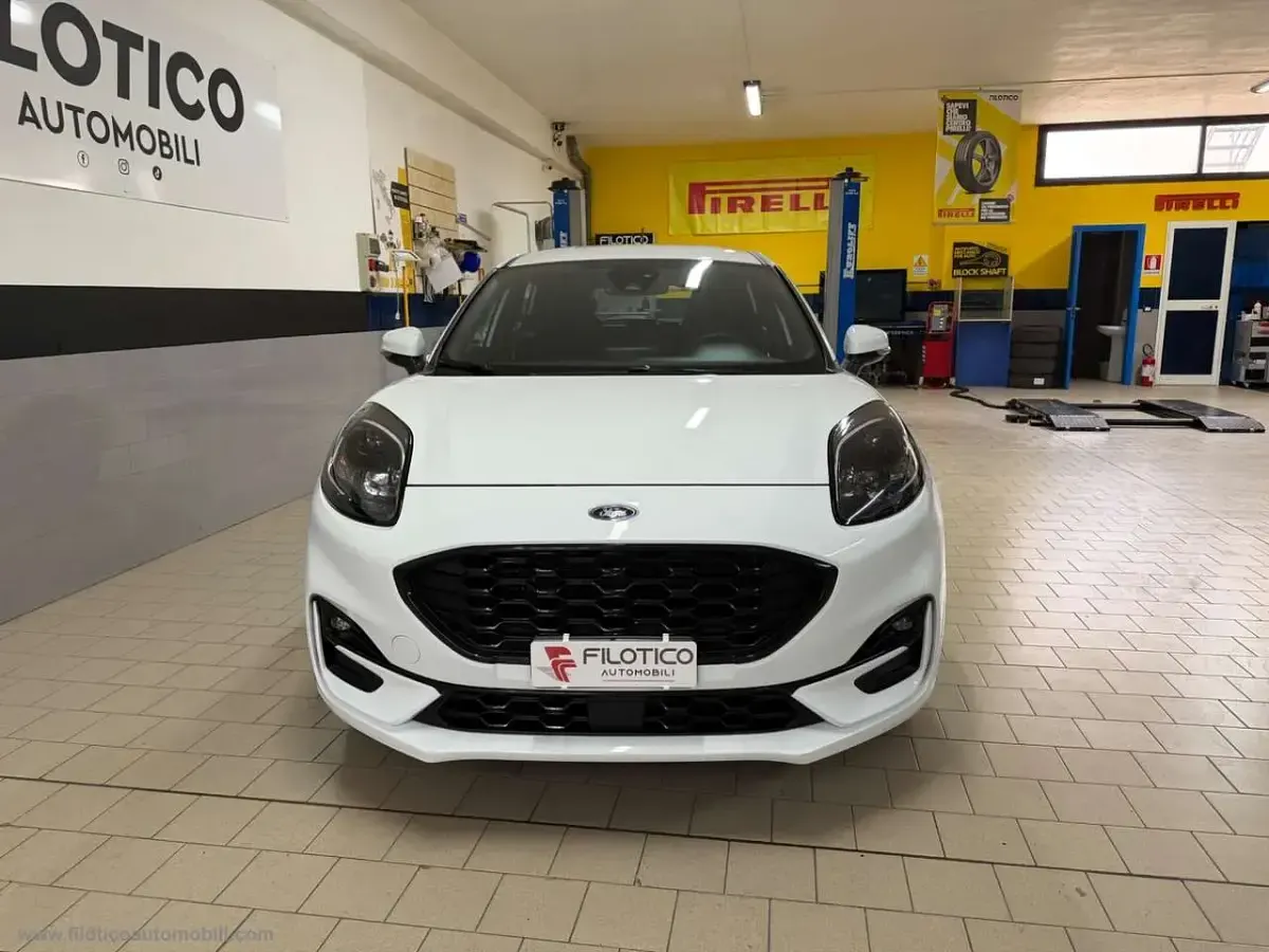 Usata Ford Puma ST 124 CV (91 kW) 2023 Bianco SUV