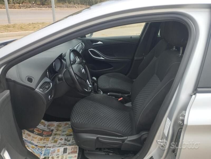 Usata Opel Astra Innovation 105 CV (77 kW) 2017 Argento Berlina