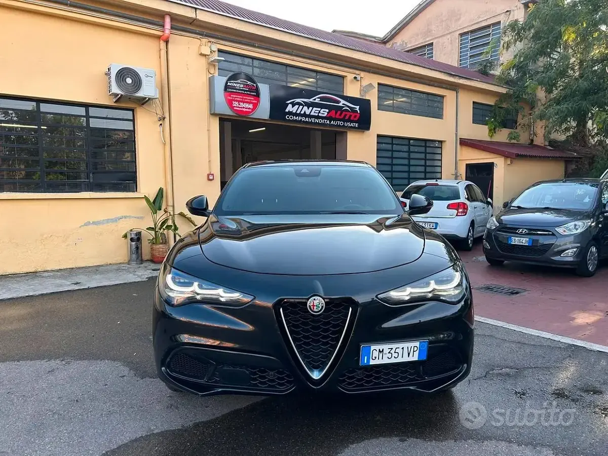 Usata Alfa Romeo Stelvio 209 CV (153 kW) 2023 Nero SUV