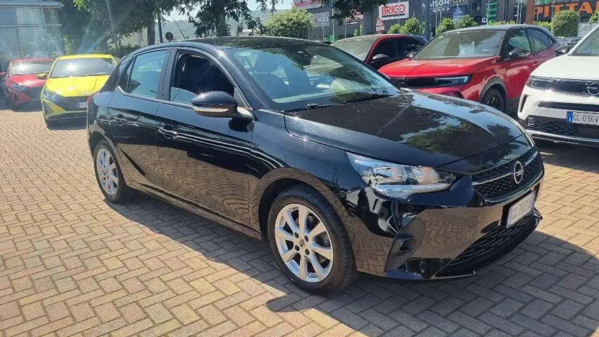 Usata Opel Corsa Edition 102 CV (75 kW) 2022 Nero Utilitaria