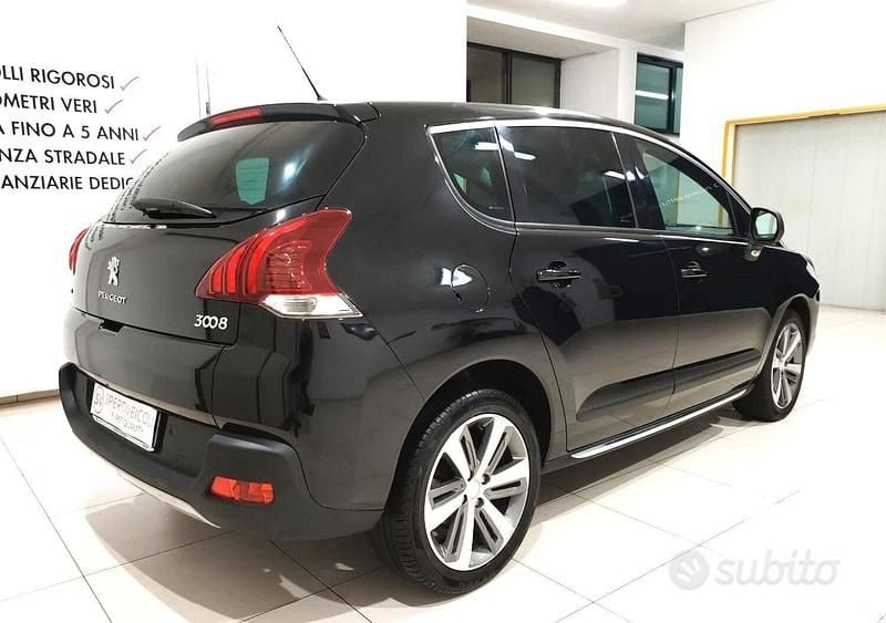 Usata Peugeot 3008 Allure 120 CV (88 kW) 2016 Nero SUV