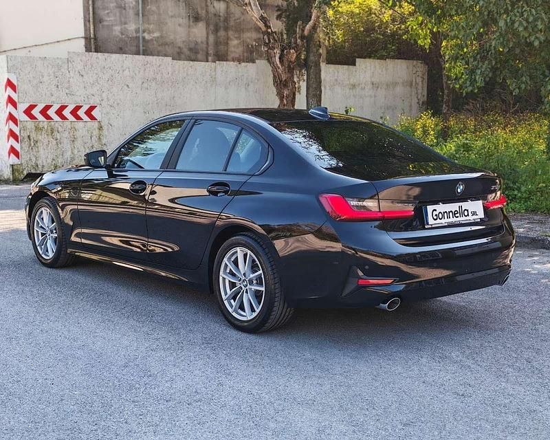 Usata BMW 318 Advantage 150 CV (110 kW) 2021 Nero Berlina