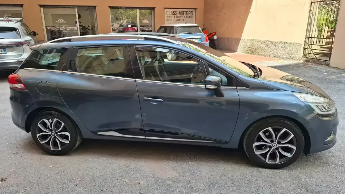 Usata Renault Clio Zen 89 CV (65 kW) 2016 Grigio Station wagon