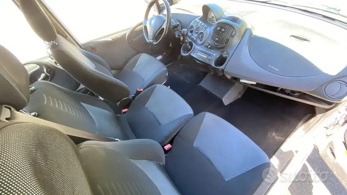Usata Fiat Multipla 120 CV (88 kW) 2009 Grigio Monovolume