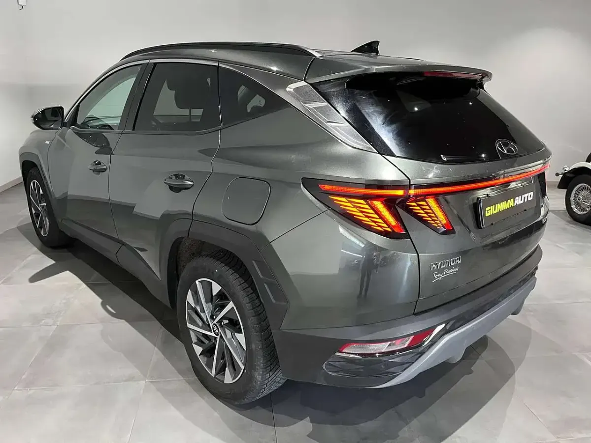 Second-hand Hyundai Tucson 150 CP (110 kW) 2023 Gri SUV