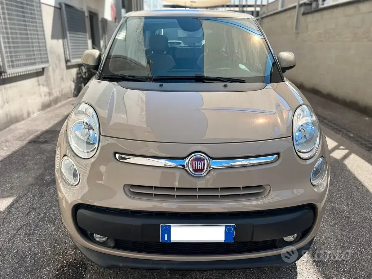 Usata Fiat 500L Lounge 105 CV (77 kW) 2015 Beige Monovolume