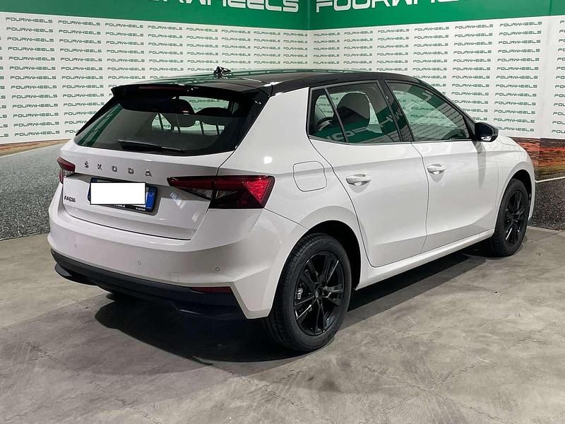 Usata Skoda Fabia 110 CV (80 kW) 2023 Bianca/nera Utilitaria