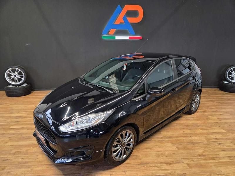 Usata Ford Fiesta ST-Line 75 CV (55 kW) 2017 Nero Berlina