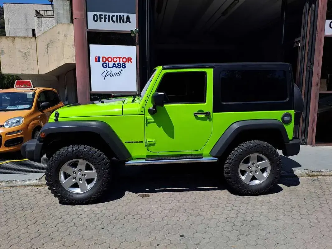 Usata Jeep Wrangler Sahara 200 CV (147 kW) 2012 Verde SUV