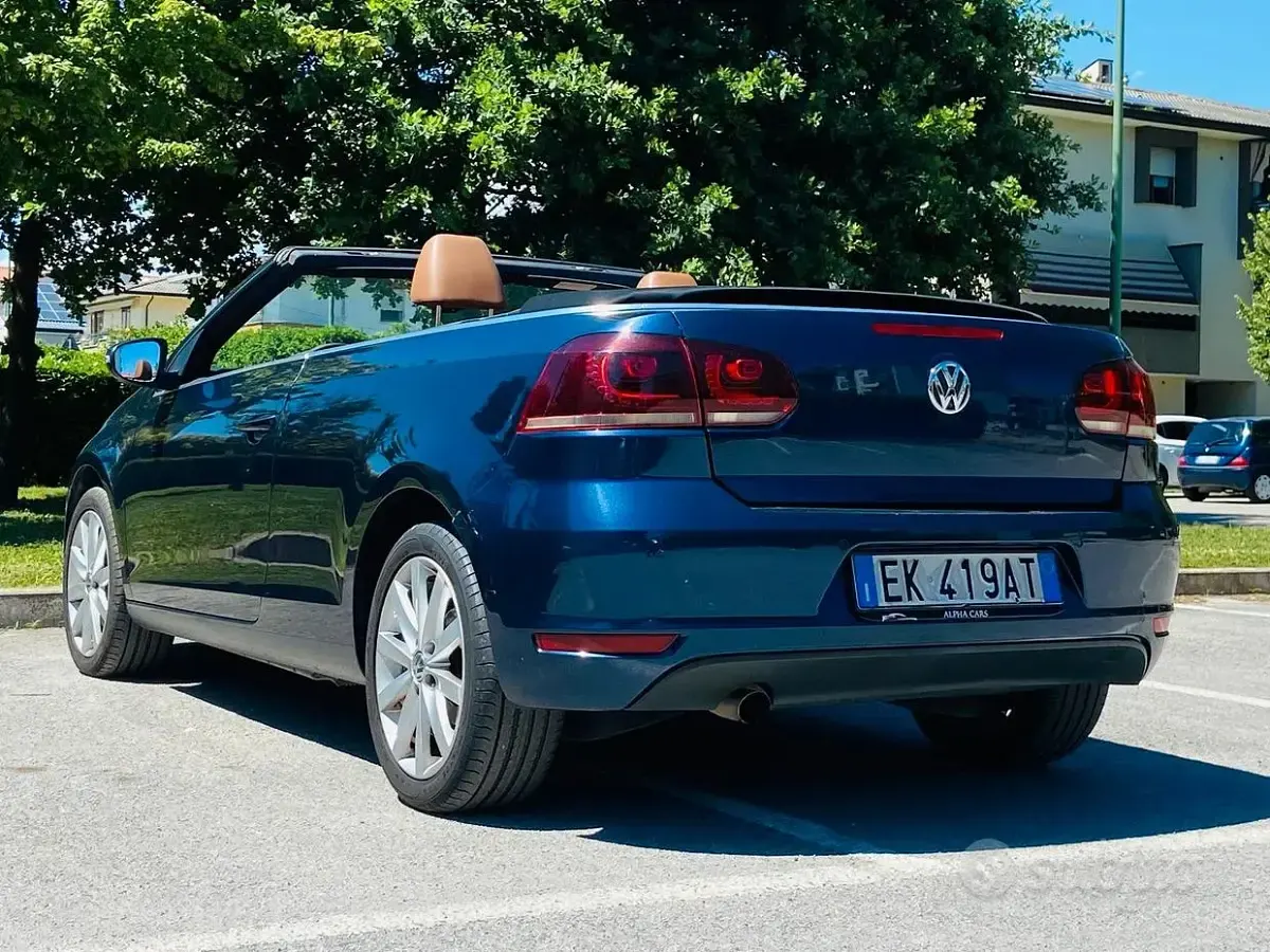 Usata VW Golf Cabriolet 105 CV (77 kW) 2011 Bluazzurro Cabrio