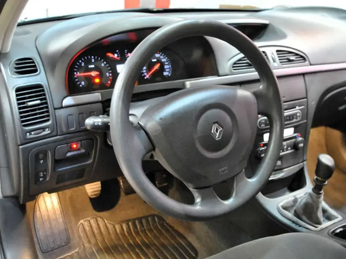 Usata Renault Laguna II Dynamique 120 CV (88 kW) 2005 Grigio Station wagon