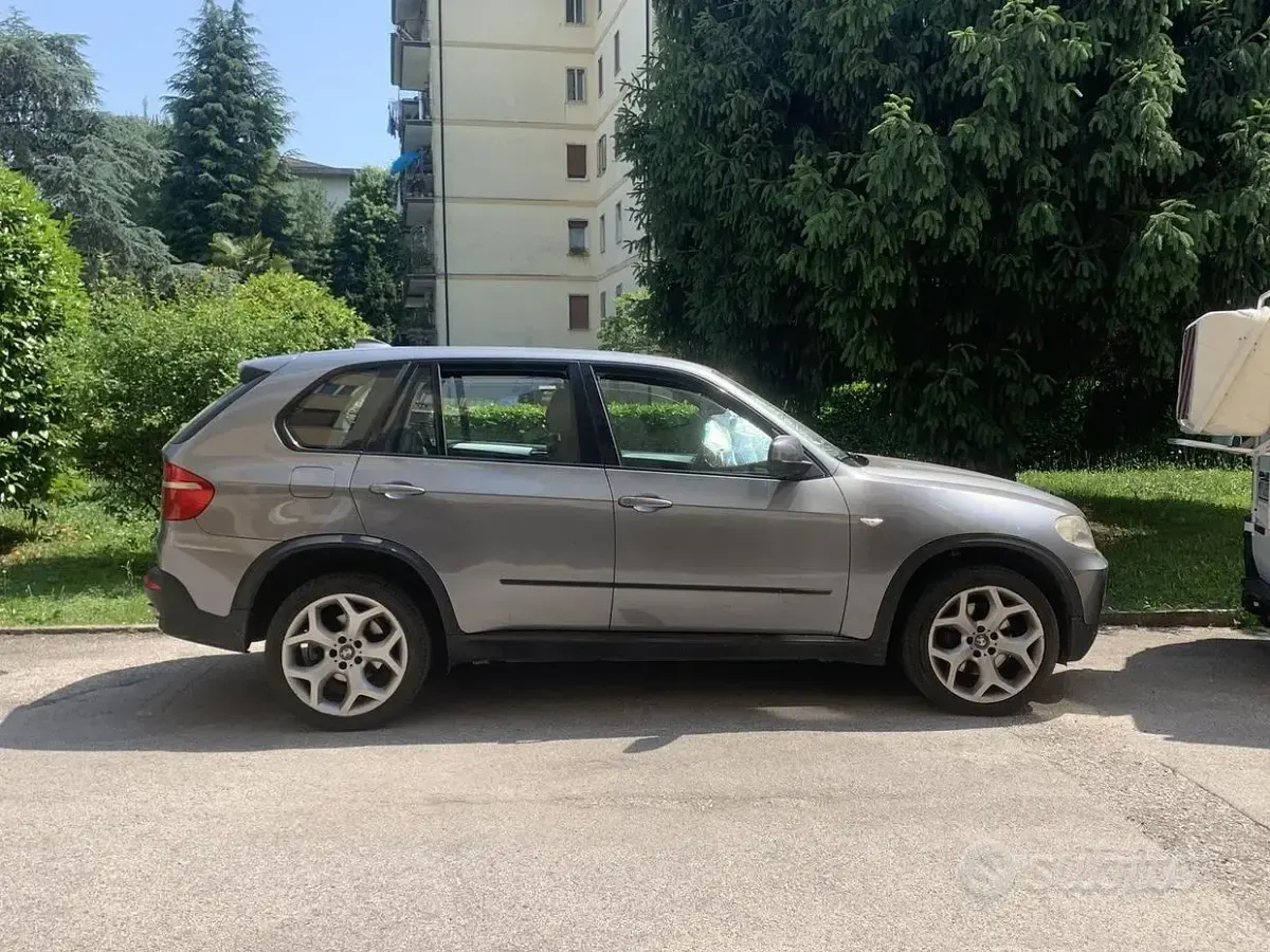 Usata BMW X5 235 CV (172 kW) 2007 Grigio SUV