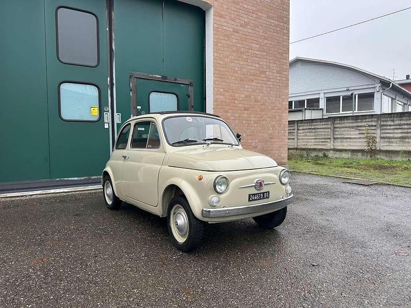 Usata Fiat 500 18 CV (13 kW) 1965 Beige Utilitaria
