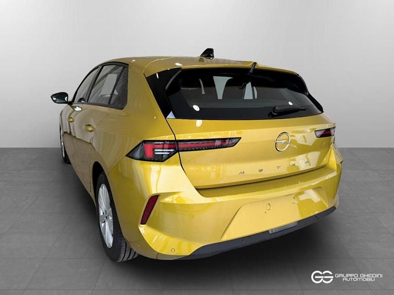 Usata Opel Astra Edition 110 CV (80 kW) 2024 Kult yellow kult yellow Berlina