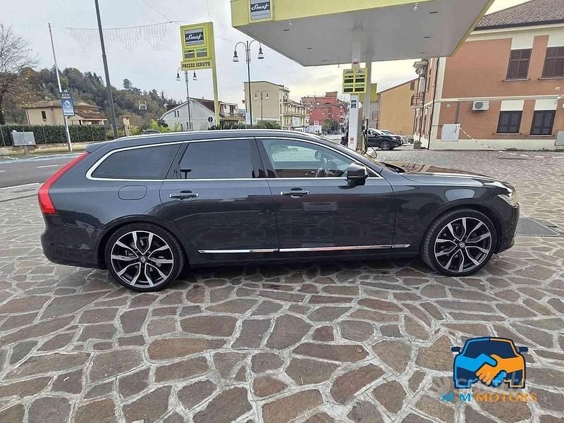 Usata Volvo V90 Momentum 190 CV (139 kW) 2017 Grigio Station wagon