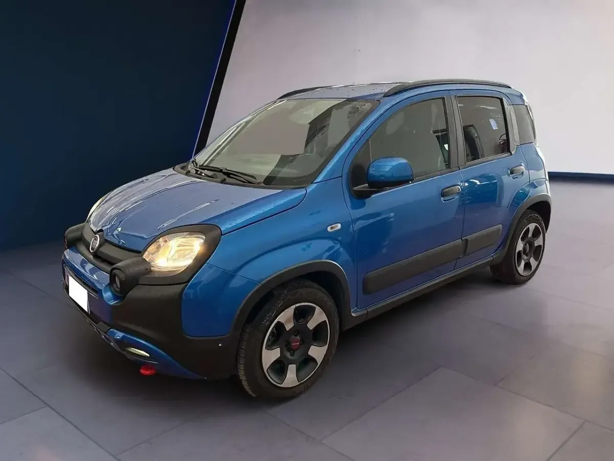 Usata Fiat Panda Cross Cross 69 CV (50 kW) 2023 Blu/azzurro Utilitaria