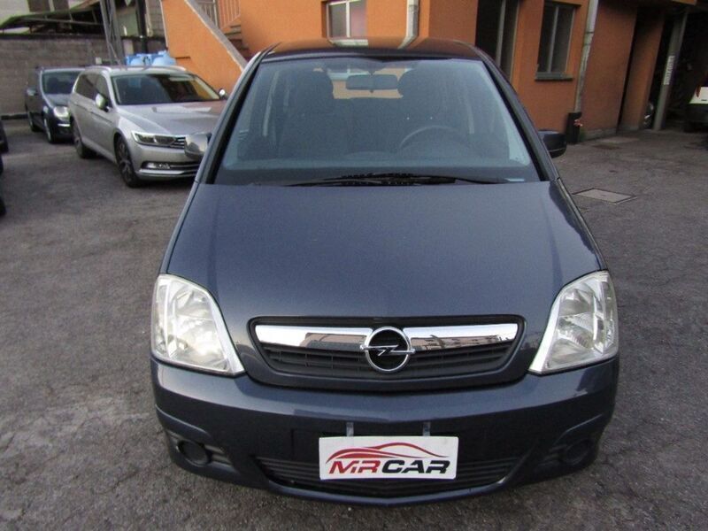 Usato 2008 Opel Meriva 1.4 Benzin 90 CV (2.999 €)