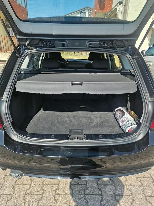 Usata BMW 320 184 CV (135 kW) 2010 Nero Station wagon