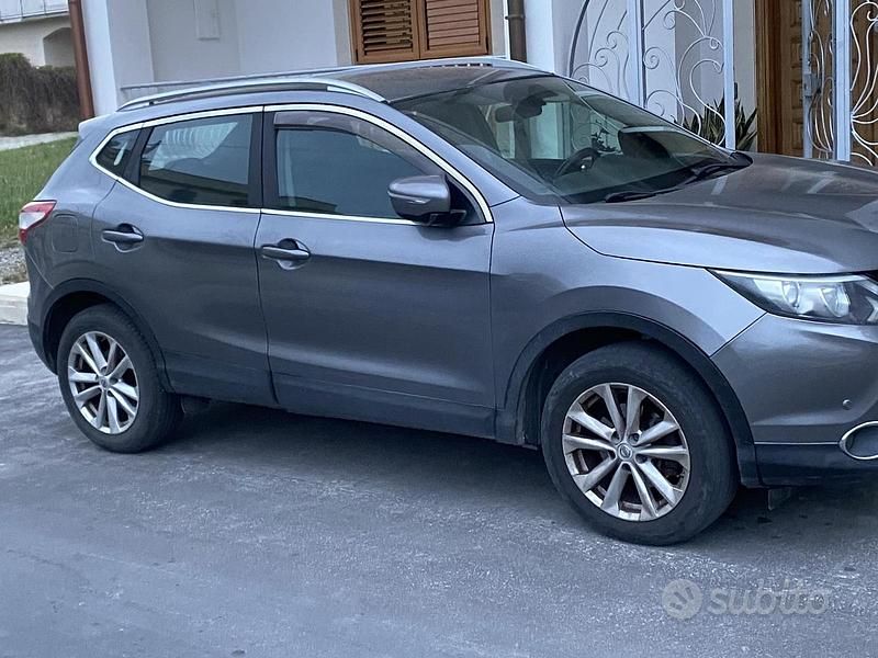 Usata Nissan Qashqai 130 CV (95 kW) 2014 Grigio SUV